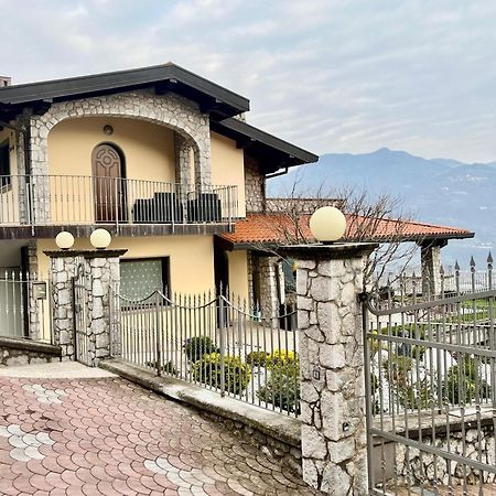 Il Bacio Del Sole Apartman Lovere Kültér fotó