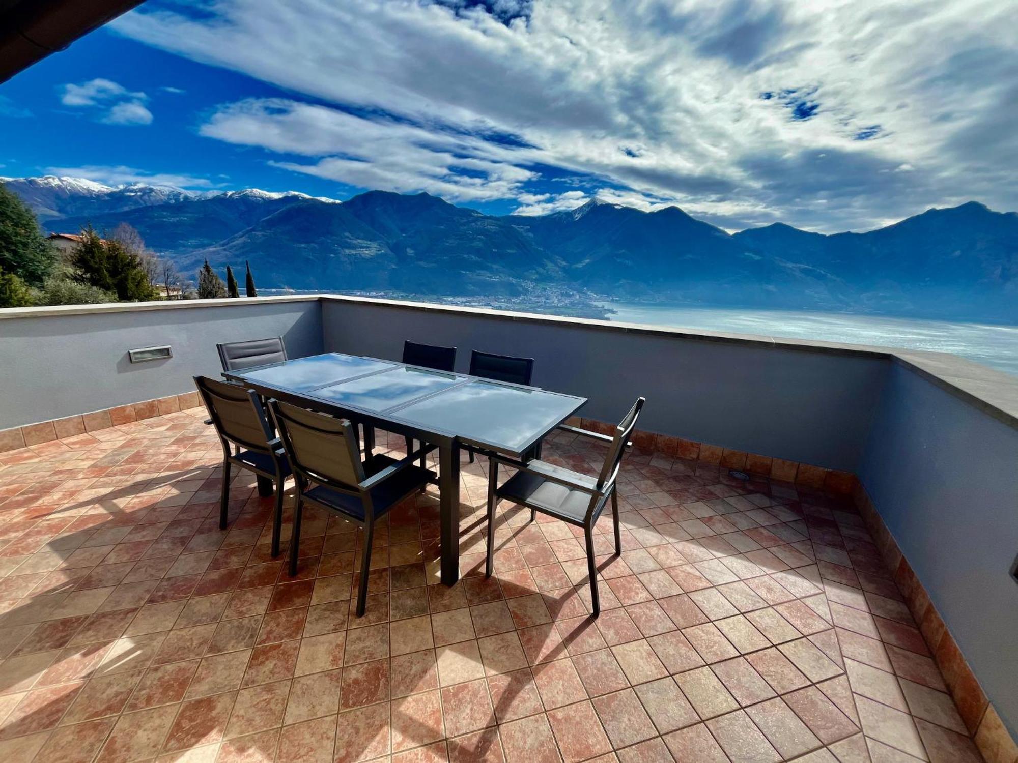 Il Bacio Del Sole Apartman Lovere Kültér fotó
