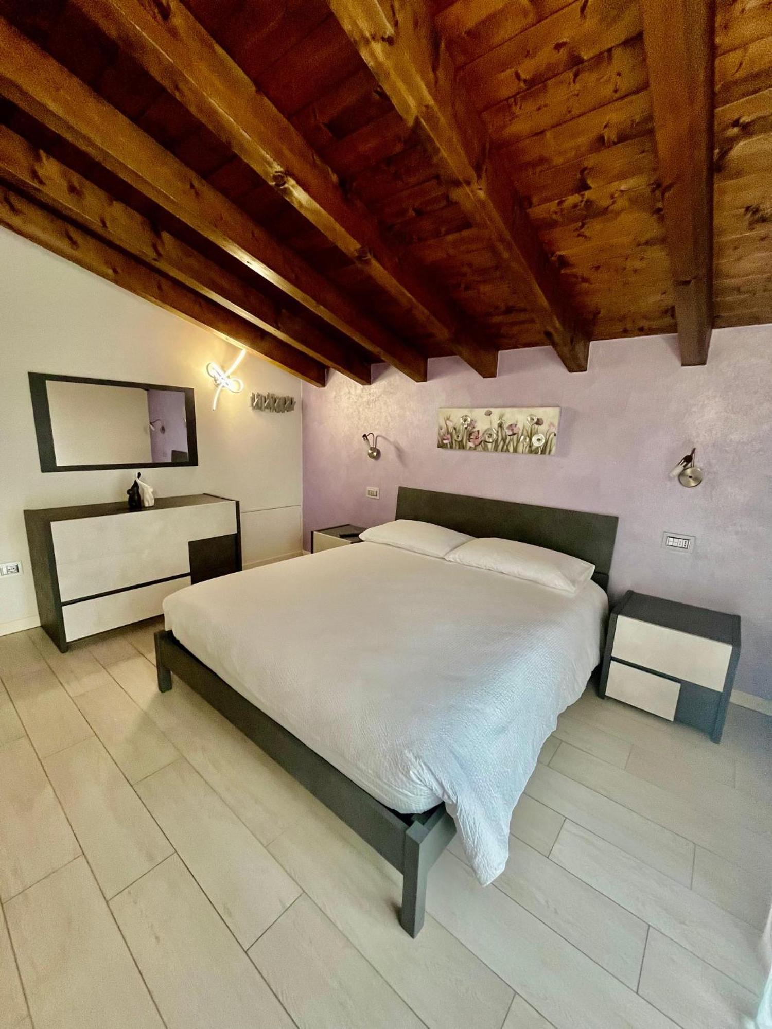 Il Bacio Del Sole Apartman Lovere Kültér fotó