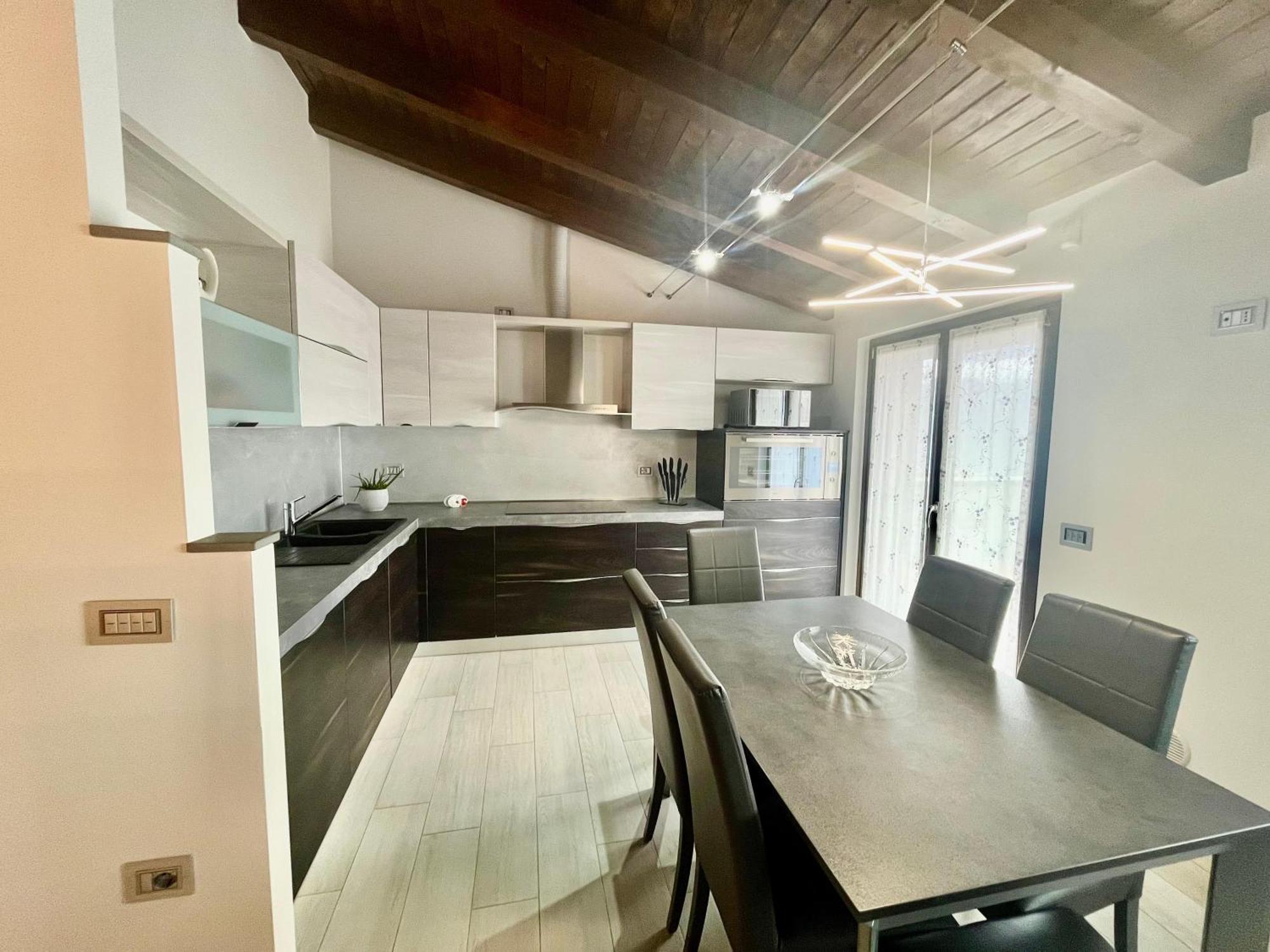 Il Bacio Del Sole Apartman Lovere Kültér fotó